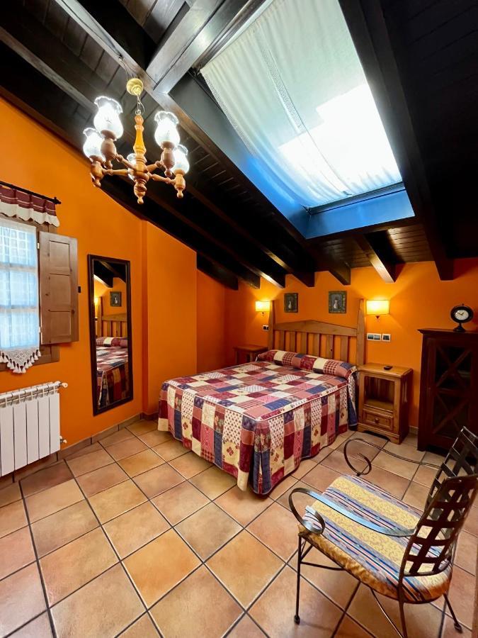 Apartamentos Turisticos Paseo De La Alameda Villaviciosa  Exterior photo